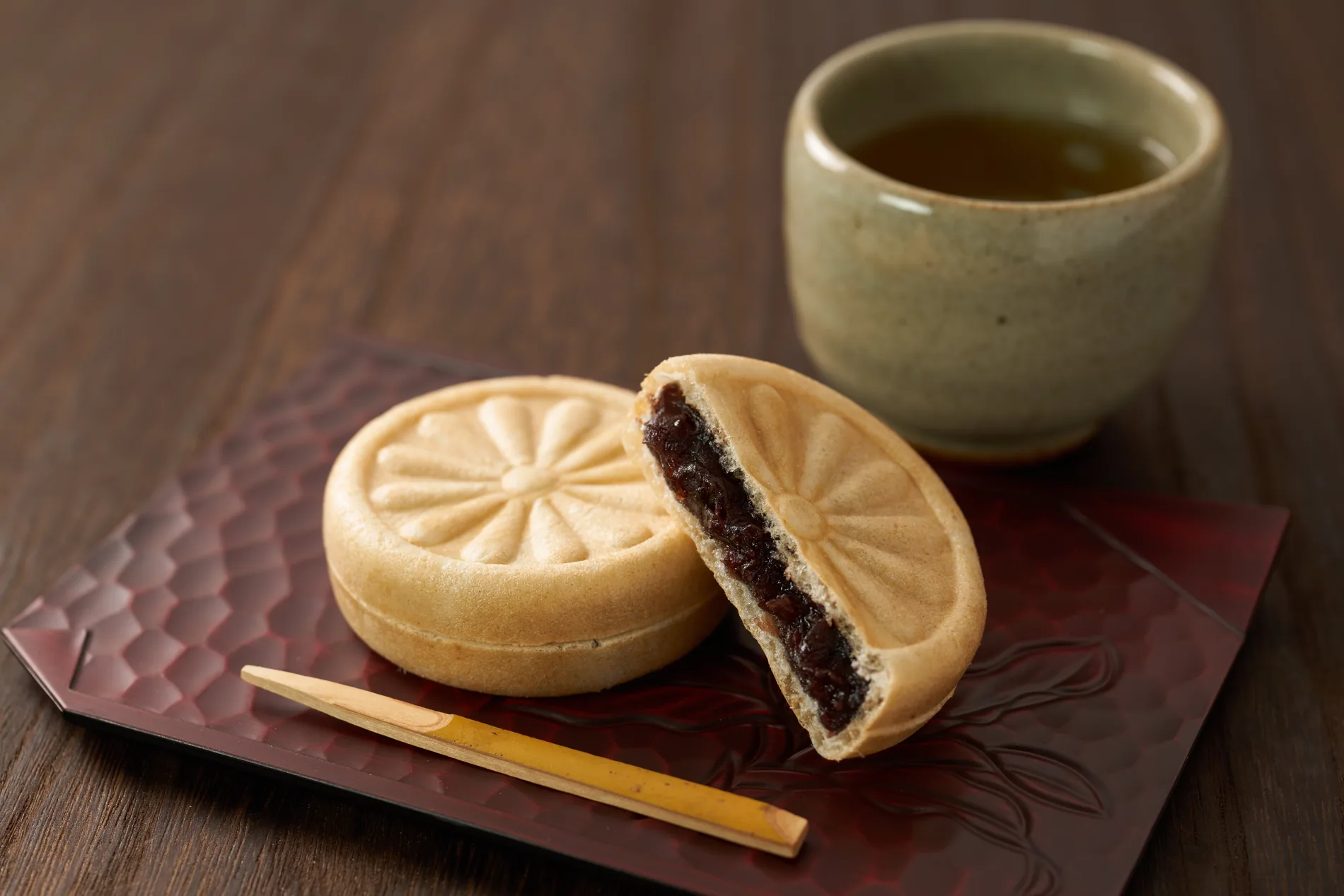 最中と緑茶